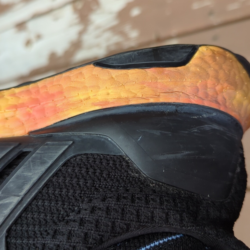 Adidas Ultra Boost - Picture 4 of 6